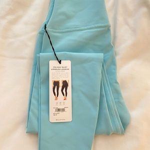 🆕 ALO Yoga leggings Sz M